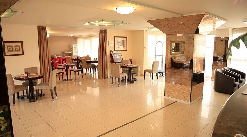 Adonis Excellior Grand Geneve Aparthotel Veigy-Foncenex Exterior photo